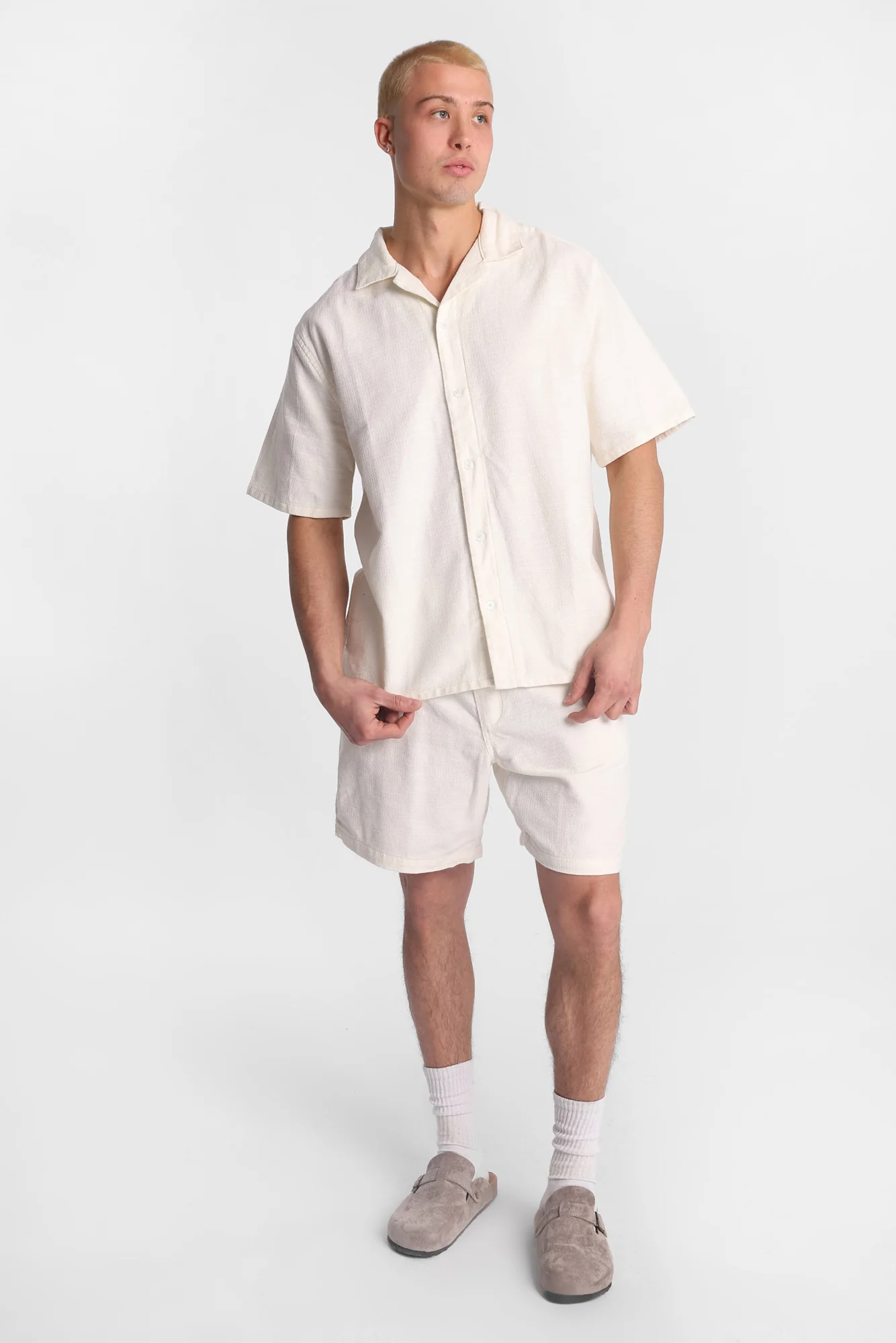 AERO Textured Chevron Short Sleeve Button-Up Shirt - Image 9