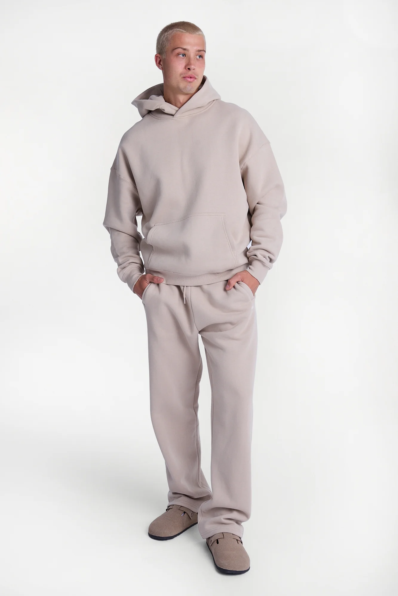 AERO Cloud Soft Fleece Embroidered Baggy Sweatpants - Image 16