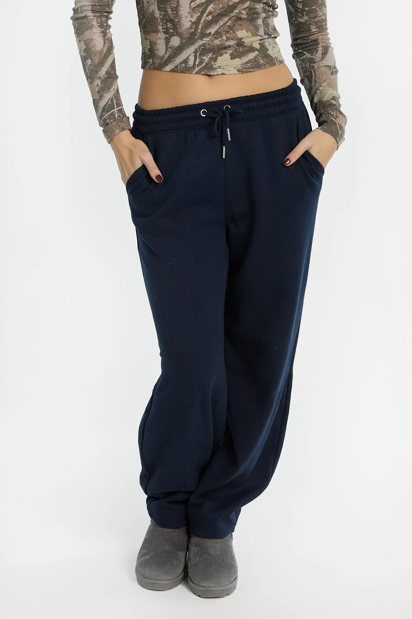 AERO Baggy Sweatpants - Image 17