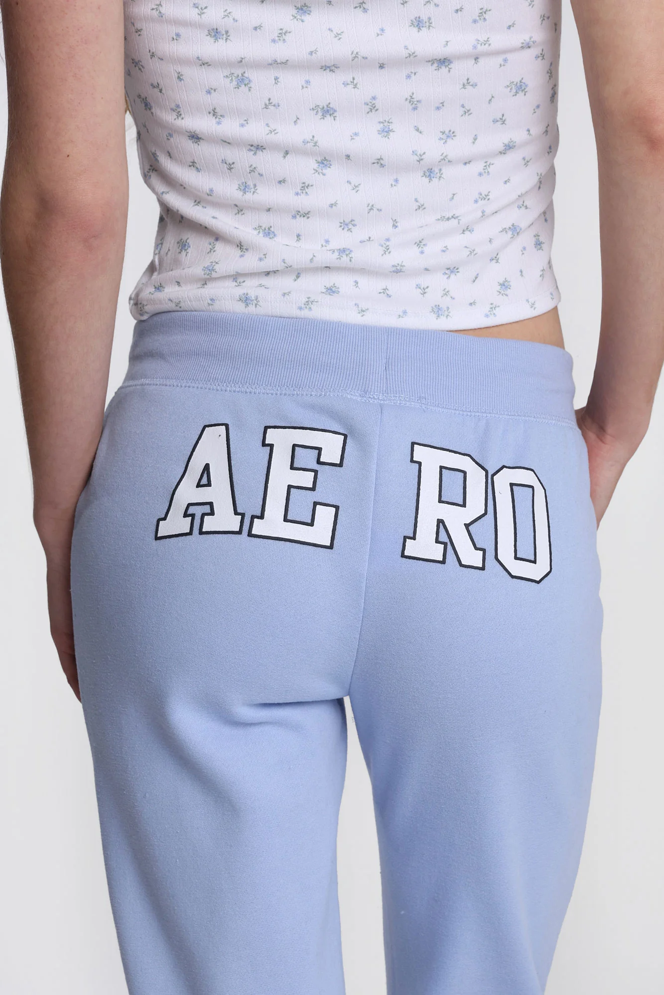 AERO Bootleg Sweatpants - Image 4