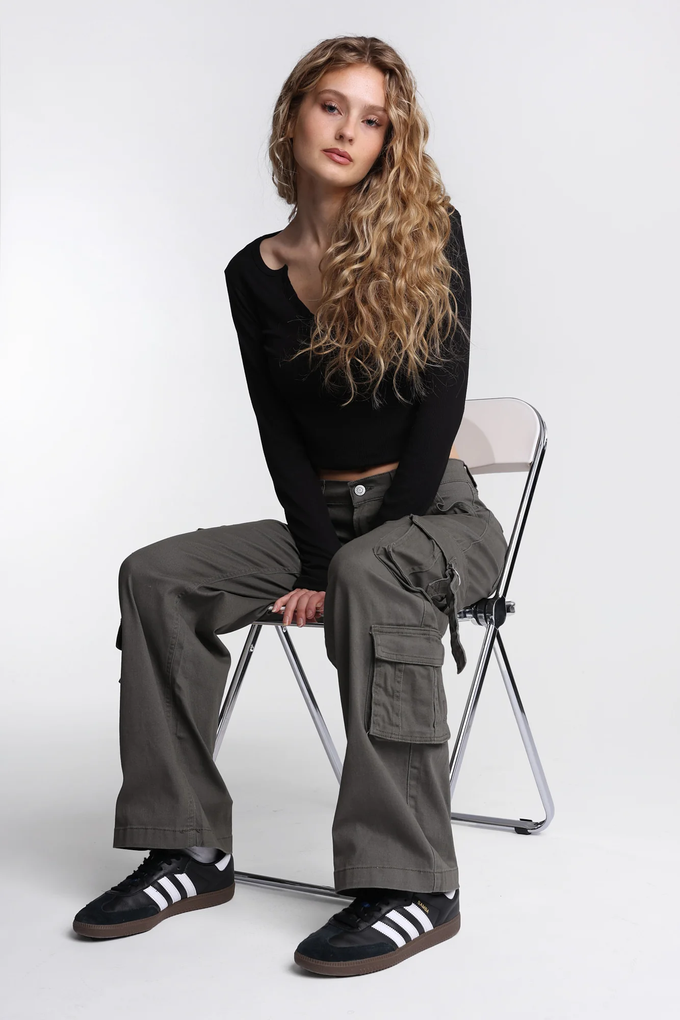 AERO Super High Rise Baggy Cargo Twill Pants - Image 11