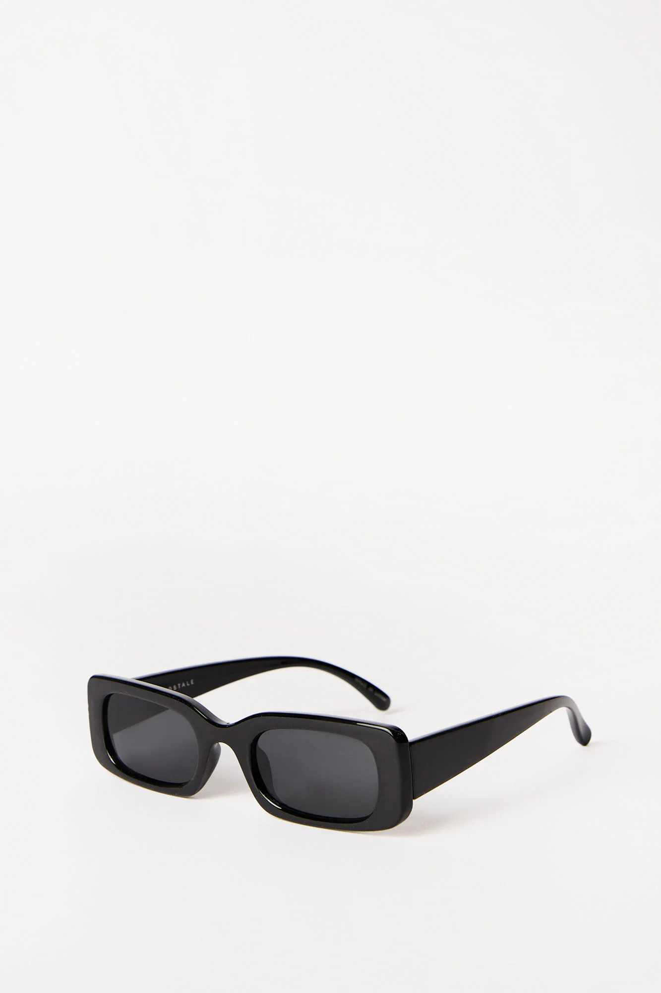 Classic Sunglasses - Image 2