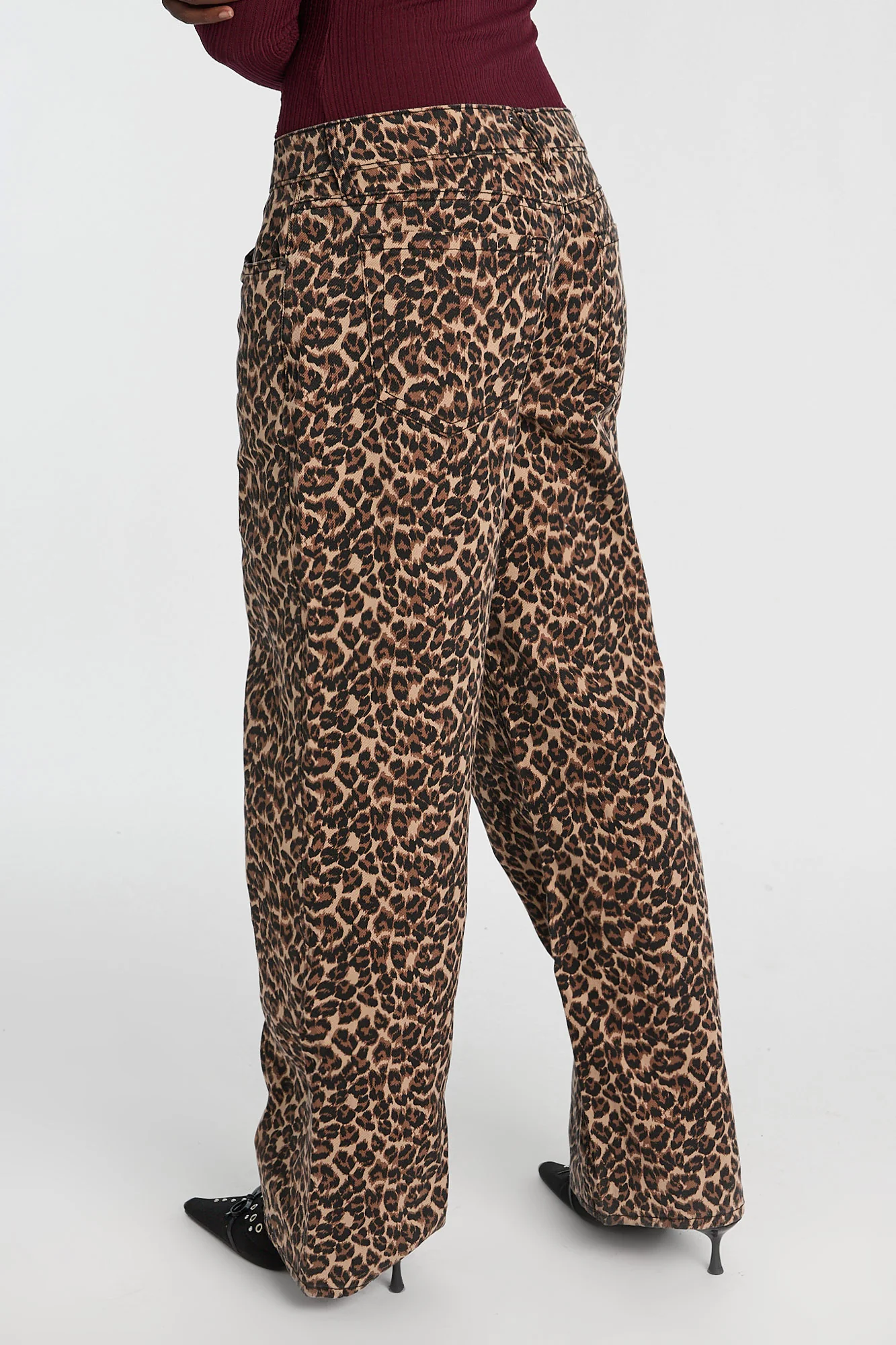 AERO Leopard Low Rise Baggy Jeans - Image 2