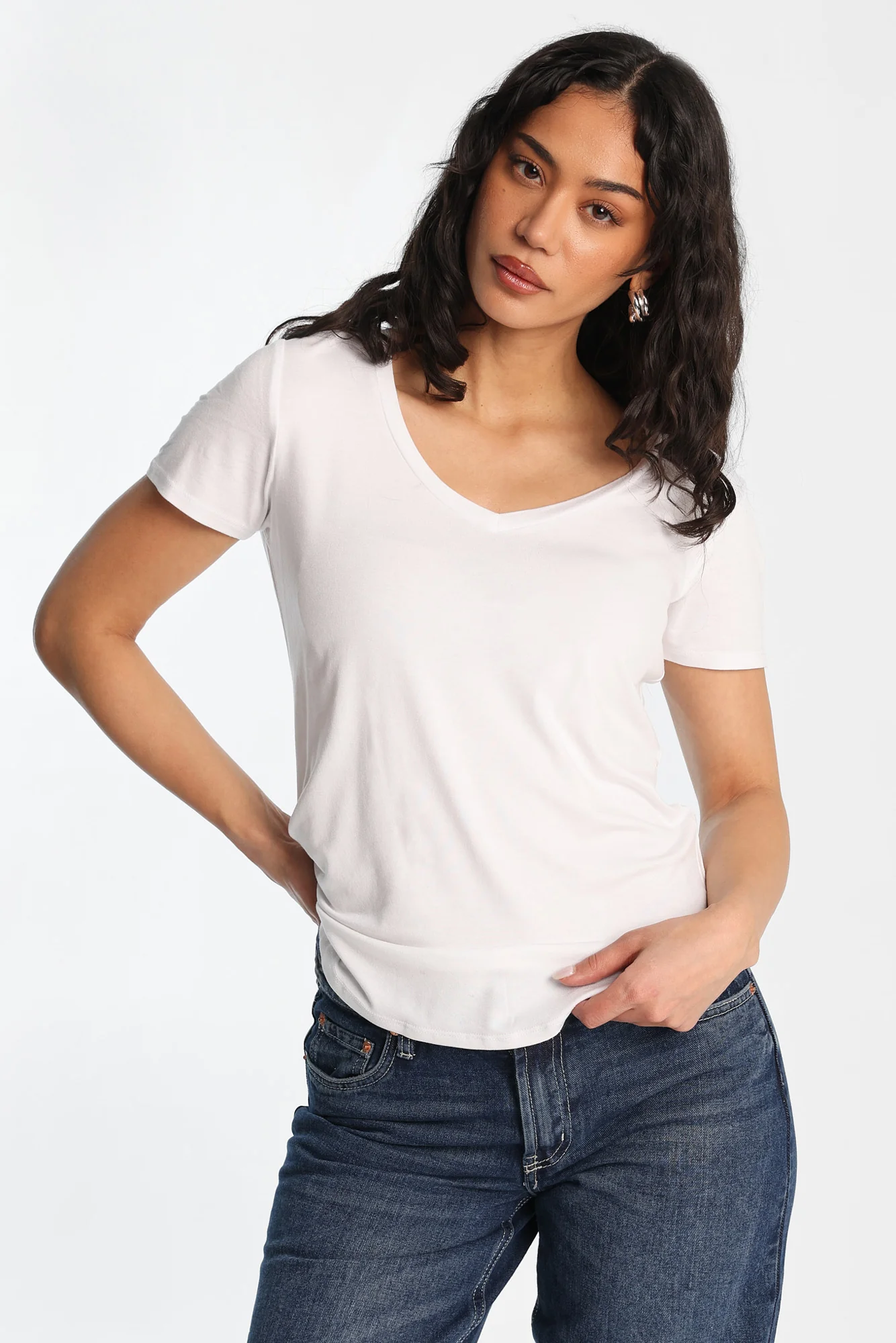 AERO Short Sleeve V-Neck Tee - Image 11