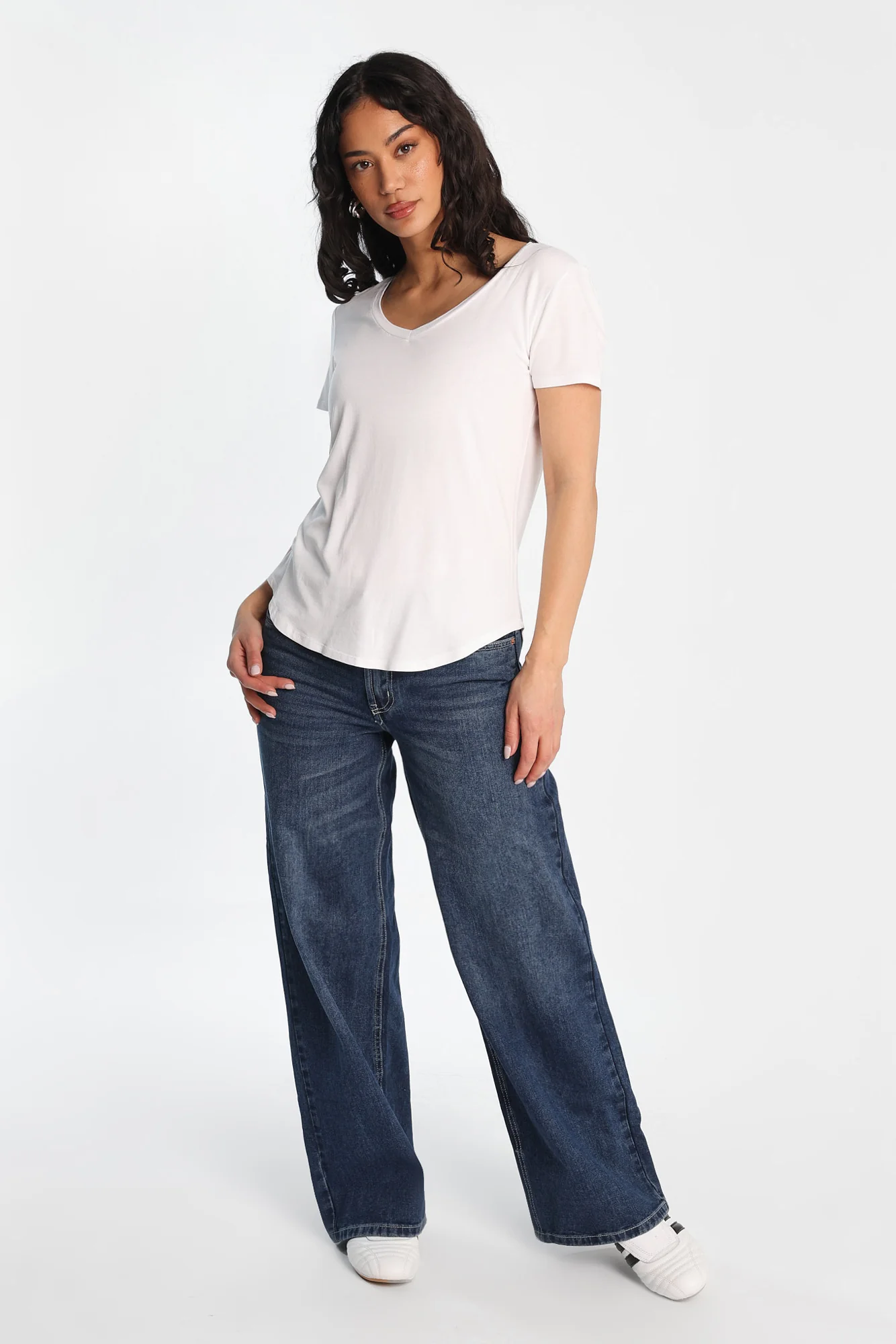 AERO Short Sleeve V-Neck Tee - Image 14