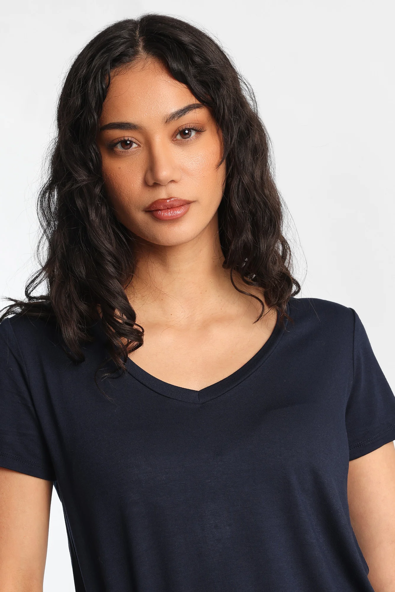 AERO Short Sleeve V-Neck Tee - Image 20