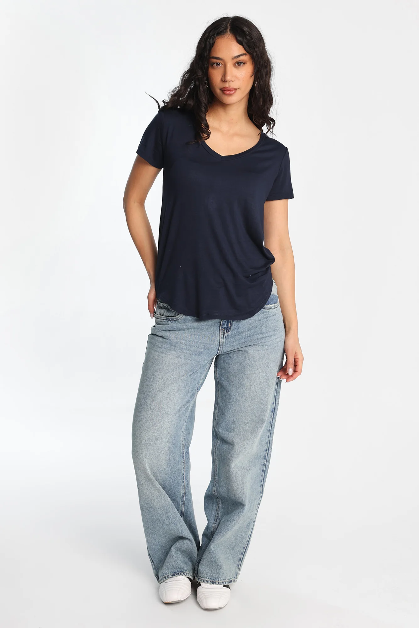 AERO Short Sleeve V-Neck Tee - Image 22