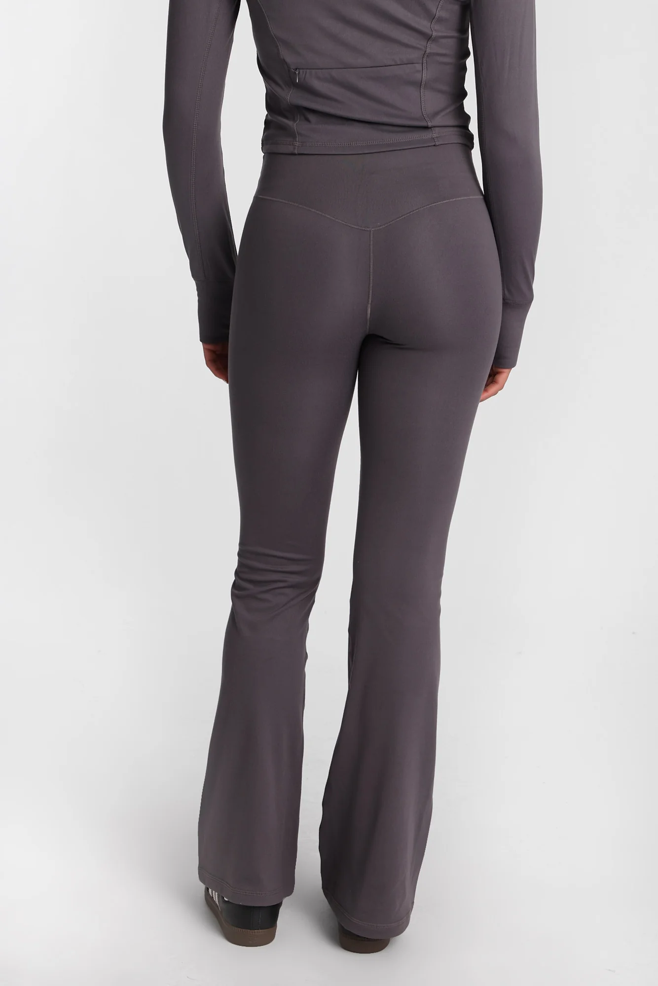 Super Smooth Flared Leggings - Image 7
