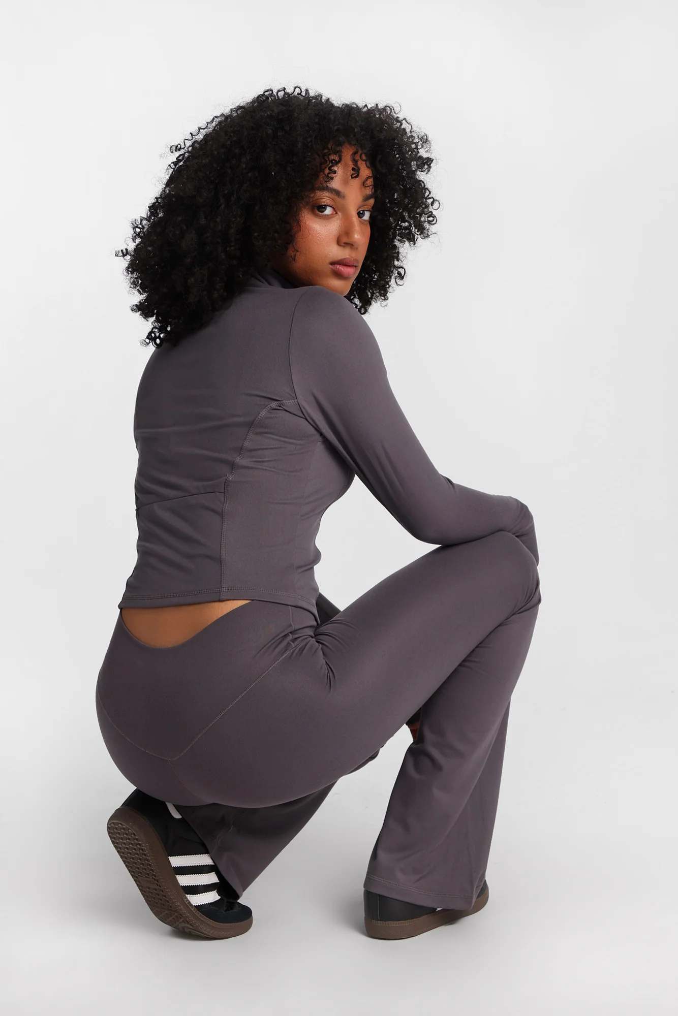 Super Smooth Flared Leggings - Image 9